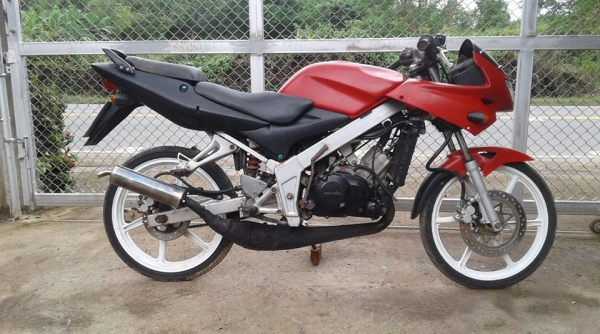 ขาย Honda LS125 เล่มพร้อมโอนภาษีขาด รถเดิมเครื่องดีระบบไฟออกทุกจุดเหมาะเก็บสะสม ขาย Honda LS125 เล่มพร้อมโอนภาษีขาด รถเดิมเครื่องดีระบบไฟออกทุกจุดเหมาะเก็บสะสม
