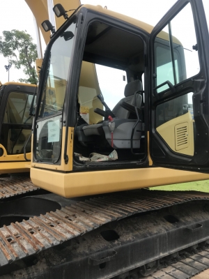 ขายด่วน!! Komatsu PC200-7 บูมยาวSLF สภาพสวยค่ะ