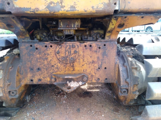 ขายรถแทรคเตอร์ KOMATSU D20P-6 สไลด์ใบมีดได้ 6 ทิศทาง ราคา 200000