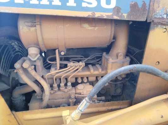 ขายรถแทรคเตอร์ KOMATSU D20P-6 สไลด์ใบมีดได้ 6 ทิศทาง ราคา 200000
