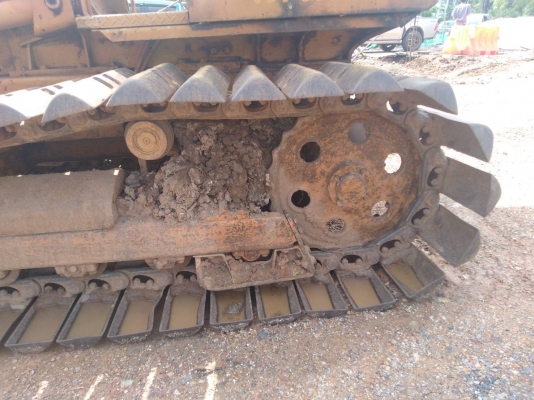 ขายรถแทรคเตอร์ KOMATSU D20P-6 สไลด์ใบมีดได้ 6 ทิศทาง ราคา 200000