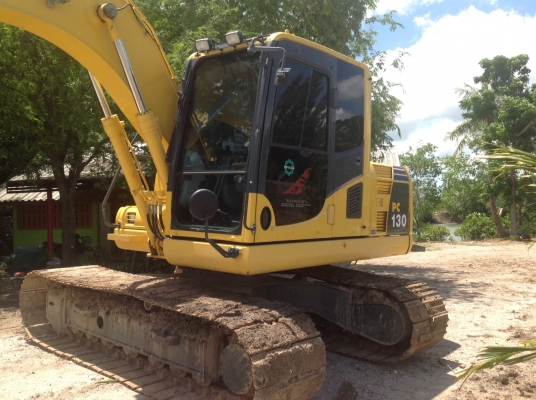 ขายรถแบคโฮ KOMATSU PC130-8 ไมล์ 1800 ชม.ราคา 1,950,000