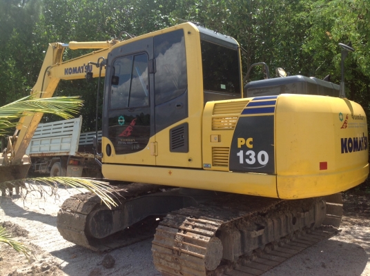 ขายรถแบคโฮ KOMATSU PC130-8 ไมล์ 1800 ชม.ราคา 1,950,000
