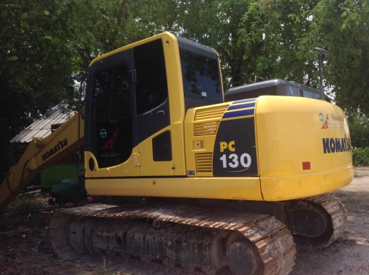 ขายรถแบคโฮ KOMATSU PC130-8 ไมล์ 1800 ชม.ราคา 1,950,000