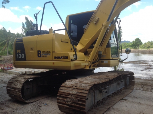 ขายรถแบคโฮ KOMATSU PC130-8 ไมล์ 1800 ชม.ราคา 1,950,000