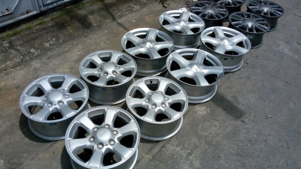 แม็ก Isuzu V-Cross 17 ราคา 4500 บาท(4ชุด) แม็ก Isuzu ขอบ 16 4วง 3200-4,900 บาท