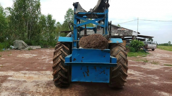 ขายรถคีบอ้อยFORD 6610 สภาพพร้อมใช้งาน ราคา350,000บาทต่อรอง เล่มทะเบียนติดต่อคุณอ๊อฟ พิจิตร 086-737-9991 ขายรถคีบอ้อยFORD 6610 สภาพพร้อมใช้งาน ราคา350,000บาทต่อรอง เล่มทะเบียนติดต่อคุณอ๊อฟ พิจิตร 086-737-9991