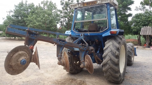 ขายรถไถ FORD 7810 2เพลาคาราโล้