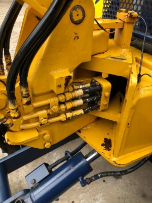 ขายแบ็คโฮ เก่าญี่ปุ่น KOMATSU PC 20-6 3D84 เครื่องยนต์ดีเซล 3 สูบ ปั้มเฟือง 3 ตอน เครื่องเงียบ ปั้มแรงไม่โหลด เอวแน่น บูมอาร์มสวย บุ้งกี๋ใบดันสวย รถนอกนำเข้าเก่าญี่ปุ่น มือ 1 ไทย สภาพเดิมๆ พร้อมใช้งาน ส่งฟรี ☎️089-8481692,088-7197516รถสภาพสวย เก่าญี่ปุ่น