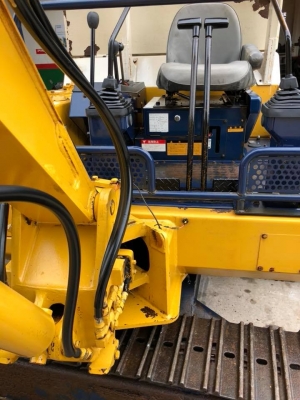 ขายแบ็คโฮ เก่าญี่ปุ่น KOMATSU PC 20-6 3D84 เครื่องยนต์ดีเซล 3 สูบ ปั้มเฟือง 3 ตอน เครื่องเงียบ ปั้มแรงไม่โหลด เอวแน่น บูมอาร์มสวย บุ้งกี๋ใบดันสวย รถนอกนำเข้าเก่าญี่ปุ่น มือ 1 ไทย สภาพเดิมๆ พร้อมใช้งาน ส่งฟรี ☎️089-8481692,088-7197516รถสภาพสวย เก่าญี่ปุ่น