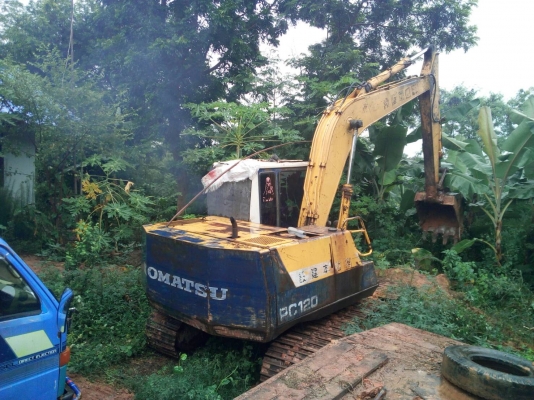 แบ็คโฮ KOMATSU PC120รุ่น5 เล่มทะเบียน เครื่องปั้มแรง ช่วงล่างดี ราคา440000บ. สนใจ0835601591
