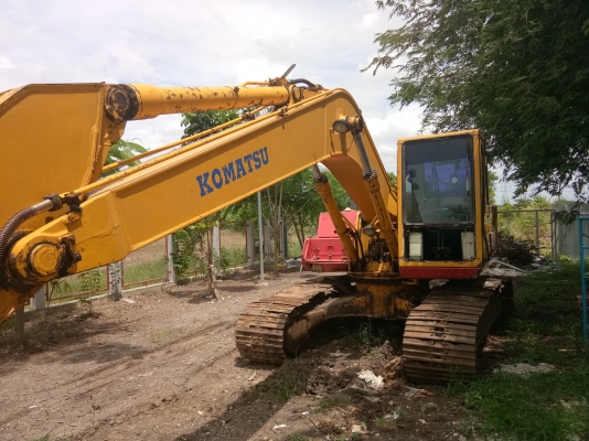 ขายด่วนแบ็คโฮKomastu PC200 ราคา320,000