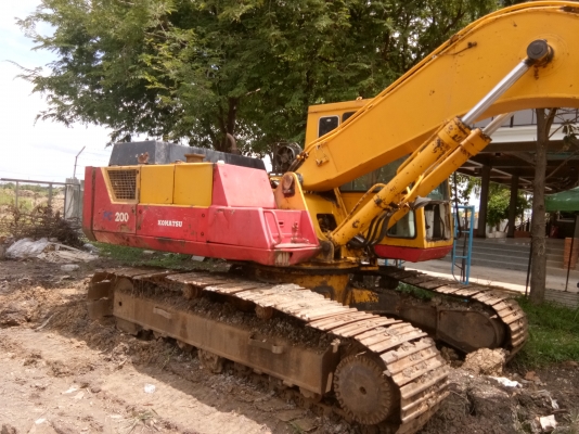 ขายด่วนแบ็คโฮKomastu PC200 ราคา320,000 ขายด่วนแบ็คโฮKomastu PC200 ราคา320,000