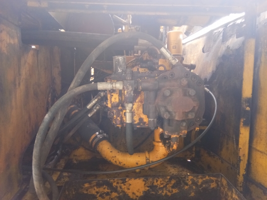 ขายด่วนแบ็คโฮKomastu PC200 ราคา320,000 ขายด่วนแบ็คโฮKomastu PC200 ราคา320,000