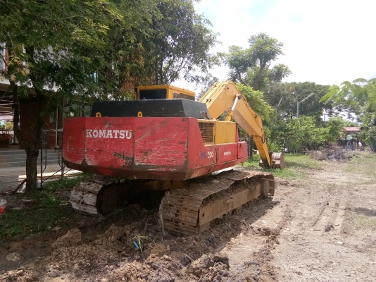 ขายด่วนแบ็คโฮKomastu PC200 ราคา320,000 ขายด่วนแบ็คโฮKomastu PC200 ราคา320,000