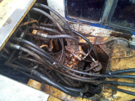 แบ็คโฮ KOBEC0 SK200 มาร์คทรี เครื่องปั้มเดิมแรงดื ช่วงล่างแน่น บูชโช่ดี เอกสารหนังสือแสดงภาษีการนำเข้า ราคา 395,000บ. สนใจ0835601591