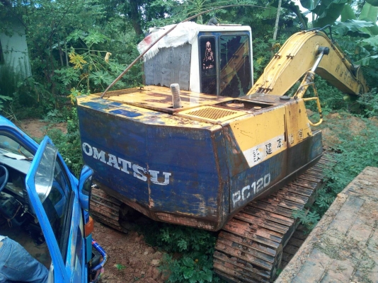 แบ็คโฮ KOBEC0 SK200 มาร์คทรี เครื่องปั้มเดิมแรงดื ช่วงล่างแน่น บูชโช่ดี เอกสารหนังสือแสดงภาษีการนำเข้า ราคา 395,000บ. สนใจ0835601591