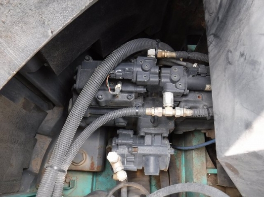 ขายรถขุดนำเข้าจากประเทศญี่ปุ่น kobelco sk135yy04 รถสภาพสวยพร้อมใช้ สนใจติดต่อสอบถาม 092-3309229 อีด