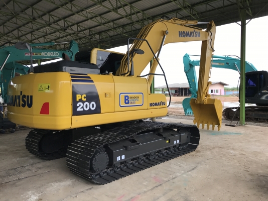 มาใหม่ครับ KOMATSU PC200-8MO สภาพสวยมาก พร้อมใช้งาน  6000 ชั่วโมง(PM7000ชม) ชมรถได้ทุกวัน สนใจติดต่อโดยตรง 081-4283210