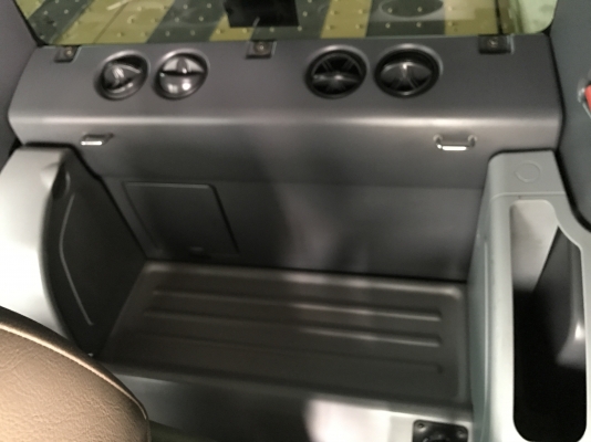 มาใหม่ครับ KOMATSU PC200-8MO สภาพสวยมาก พร้อมใช้งาน  6000 ชั่วโมง(PM7000ชม) ชมรถได้ทุกวัน สนใจติดต่อโดยตรง 081-4283210