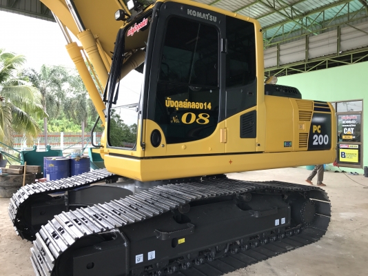 มาใหม่ครับ KOMATSU PC200-8MO สภาพสวยมาก พร้อมใช้งาน  6000 ชั่วโมง(PM7000ชม) ชมรถได้ทุกวัน สนใจติดต่อโดยตรง 081-4283210