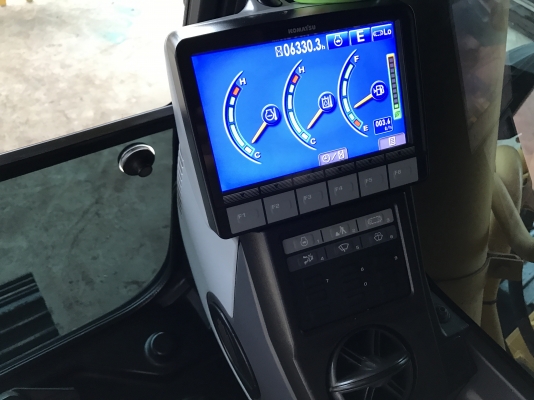 มาใหม่ครับ KOMATSU PC200-8MO สภาพสวยมาก พร้อมใช้งาน  6000 ชั่วโมง(PM7000ชม) ชมรถได้ทุกวัน สนใจติดต่อโดยตรง 081-4283210