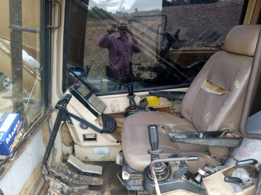 CAT 320 V1 ไฟฟ้้าครบเอวแน่น ช่วงล่างเต็มมีลายหัวเจาะ เอกสารอินวอยซ์ เจ้าของขายเอง CAT 320 V1 ไฟฟ้้าครบเอวแน่น ช่วงล่างเต็มมีลายหัวเจาะ เอกสารอินวอยซ์ เจ้าของขายเอง