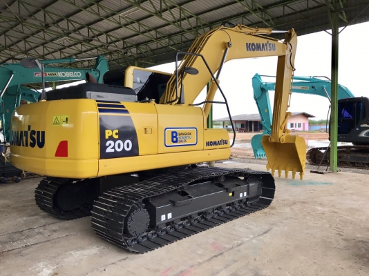 ขายด่วน!! Komatsu PC200-8MO สภาพสวยค่ะ
