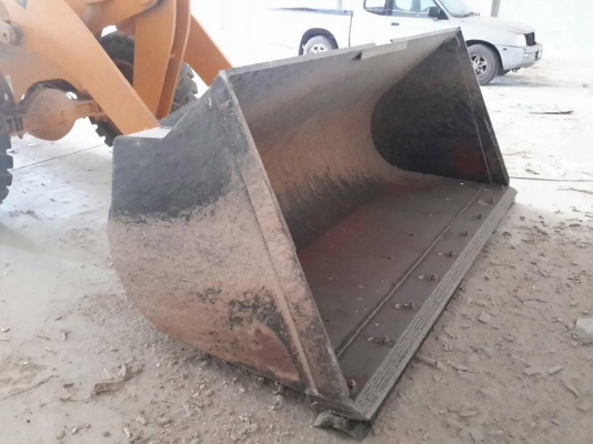 ด่วนขาย 1.2 ล้าน  รถถอยป้ายแดง 400กว่าชม. สภาพใหม่ โทร 0934249987