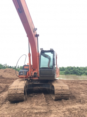 แบคโฮ Hitachi ZX210-LC บูมยาว15ม. สภาพพร้อมใช้งาน 6,7xx ช.ม