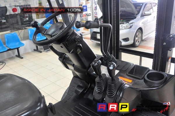 ขายรถโฟล์คลิฟท์มือสอง TOYOTA รุ่น 8FGL18-30498 นำเข้าจากประเทศญี่ปุ่น 100\% ไม่เคยใช้งานในไทย