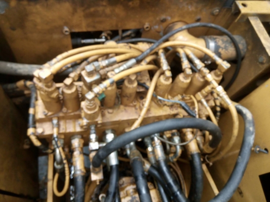 ขายครับ CAT-312-B ไฟฟ้าครบ เอกสารอินวอย์ รถพร้อมใช้ รถอยูกรุงเทพครับ ขาย 780000 ต่อรองได้ครับ