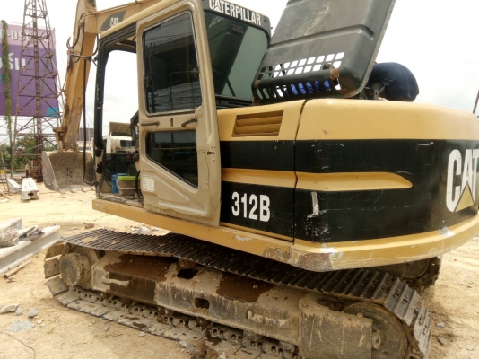 ขายครับ CAT-312-B ไฟฟ้าครบ เอกสารอินวอย์ รถพร้อมใช้ รถอยูกรุงเทพครับ ขาย 780000 ต่อรองได้ครับ