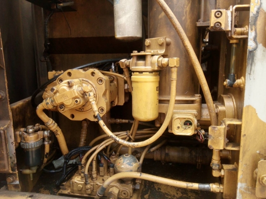 ขายครับ CAT-312-B ไฟฟ้าครบ เอกสารอินวอย์ รถพร้อมใช้ รถอยูกรุงเทพครับ ขาย 780000 ต่อรองได้ครับ