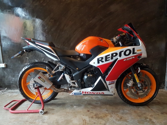 ขายแลกเทิร์น HONDA CBR300 ABS ปี2014 ลาย REPSOL เเต่งสวย ทะเบียนพร้อมโอน ราคา 68500 บาท ส่งได้ทั่วไท