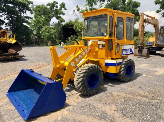 ขายรถตัก KOMATSU WA30-2 เครื่อง3 สูบ ระบบเลี้ยวเอวอ่อน 1500 ชม สมบูรณ์พร้อมใช้ครับ FROM JAPAN ติดต่อ 063-9316985 ID LINE : 0639316985