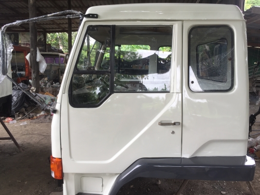 ขาย หัวสิบล้อ MITSUBISHI. เฉินหลง  สวยๆมาแล้ว เบรคทิฟฟี่ มีกันชน ภายในเบาะครบ อุปกรณ์ครบ