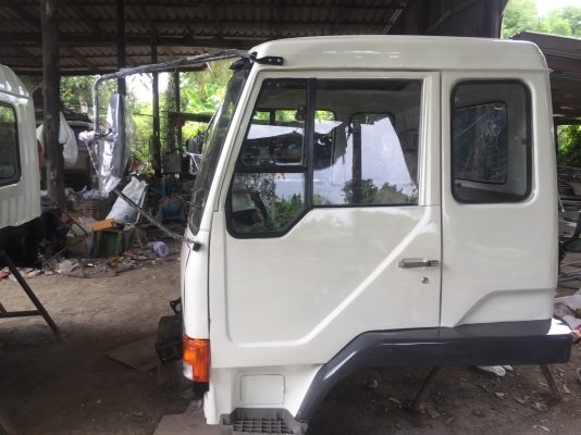 ขาย หัวสิบล้อ MITSUBISHI. เฉินหลง  สวยๆมาแล้ว เบรคทิฟฟี่ มีกันชน ภายในเบาะครบ อุปกรณ์ครบ