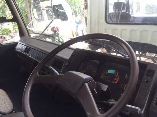 ขาย หัวสิบล้อ MITSUBISHI. เฉินหลง  สวยๆมาแล้ว เบรคทิฟฟี่ มีกันชน ภายในเบาะครบ อุปกรณ์ครบ