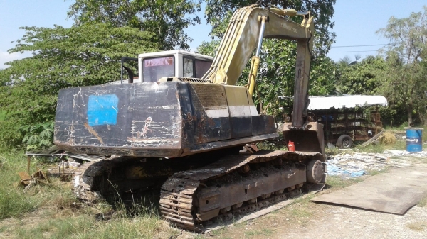 ขาย komatsu pc 200 รุ่น5 ขาย komatsu pc 200 รุ่น5