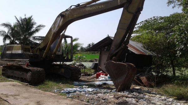 ขาย komatsu pc 200 รุ่น5