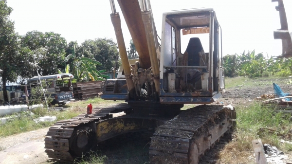 ขาย komatsu pc 200 รุ่น5 ขาย komatsu pc 200 รุ่น5