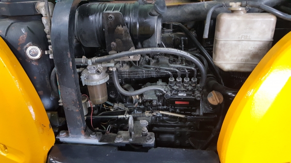 ขาย รถขุด KOMATSU รุ่น PC40R-8- มือสองญี่ปุ่น แทรกเหล็ก สลัก บูทเอวแน่น 100\% ปั้มนิ้ว คอนโทรลสั้น ทำงานไว สวยพร้อมใช้งาน มือถือ 0818753444