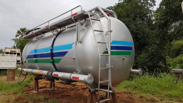 ขาย แทงค์เหล็ก จุ 16000 ลิตร สภาพสวยพร้อมใช้งาน  สนใจติดต่อ ดำสุโขทัย โทร 089-7087998,081-7855503 หรือเยี่ยมชมเว็บไซต์ได้ที่  www.dum-sukhothai.com เรายินดีต้อนรับและให้บริการค่ะ