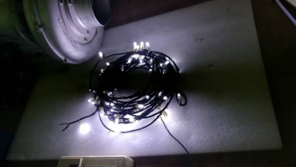 80 บ.ส่งถึงบ้านฟรีโทร 083-2000058 LINE ID: line832923 ชุดหลอดไฟประดับเป็นหลอด LED สีขาว 50 ดวงความยา