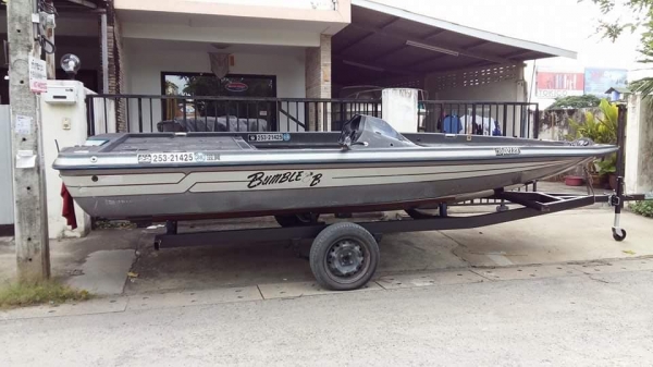 ขายเรือแบสBumble Bee18.5ฟุต