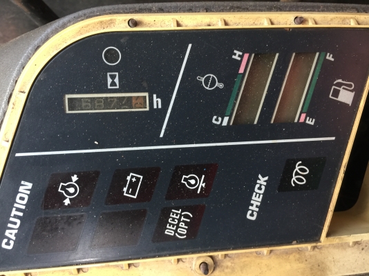 ขายรถขุดKomatsu pc30-7แอร์เย็นเจี๊ยบ พร้อมใช้งานส่งได้ทั่วไทย089-8374018