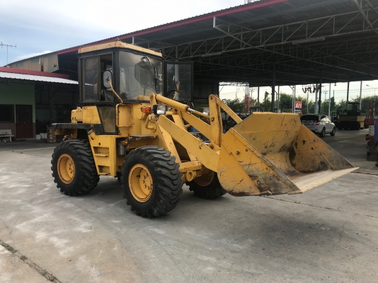 ขายรถตักKOMATSUรุ่น507นำเข้าญี่ปุ่นไม่เคยใช้งานในไทย เอวอ่อน  เครื่องดีเซล4สูบ สภาพดีพร้อมใช้งานขาย520000 081-8302909 จิรโรจน์ Line  :  jiraroj2909