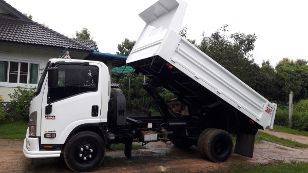 ขายNPR150HP ปี52เครื่องดีคัชชีสวย แอร์เย็น 3มิตร สวยๆพร้อมใช้ ทะเบียนเต็ม เล่มพร้อม ต่อรองได้