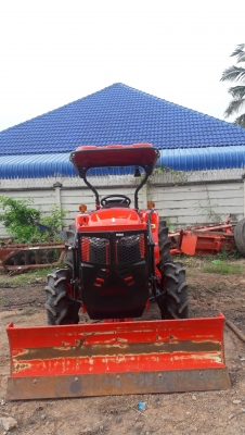 รถแทรกเตอร์มือสอง